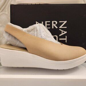 Naturalizer "Sutton" Leather Wedges. NIB. Size 8.5 Wide